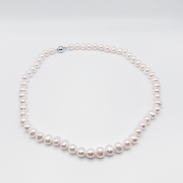 18" Single Strand Pearl Necklace