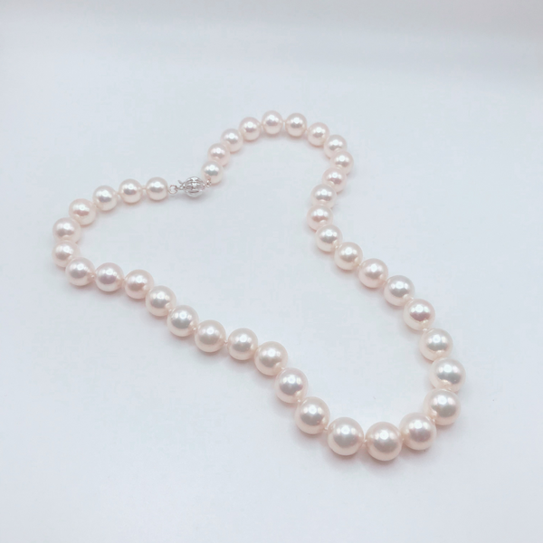 Yangtze White Pearl Necklace